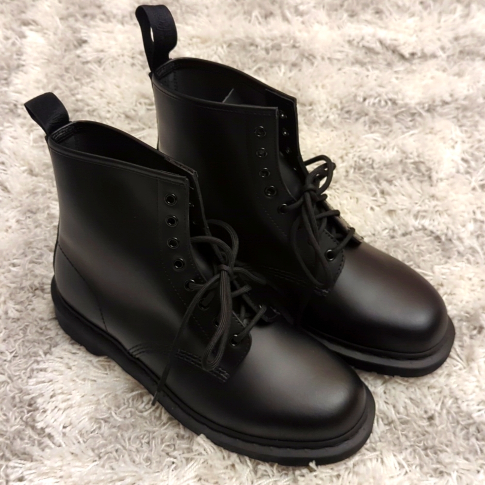 Dr martens 1460 MONO black leather SMOOTH LEATHER LACE UP BOOTS